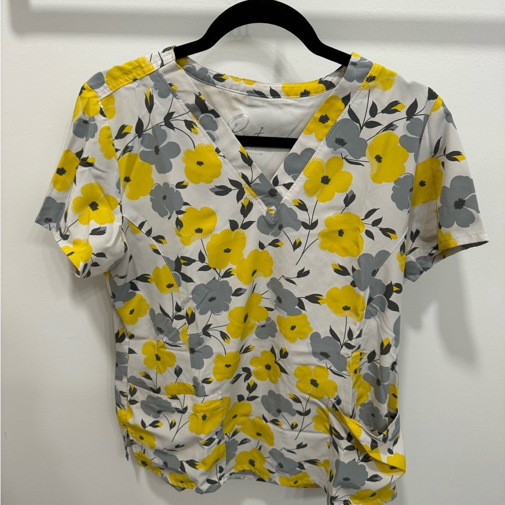Floral scrub top M